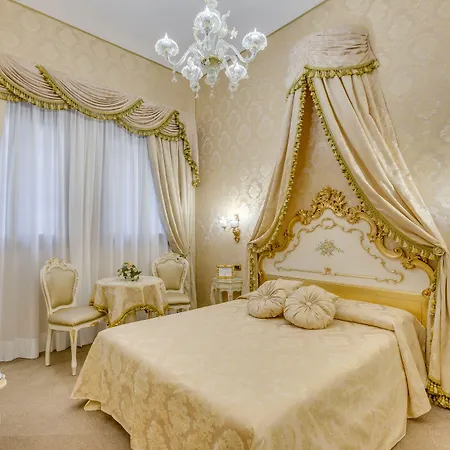Residenza Veneziana Bed & Breakfast 3*